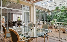 Logis Hostellerie Du Mont Aimé